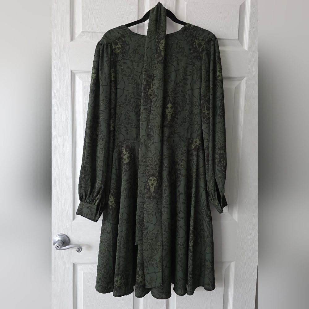 Final Price Faux Wrap Dress in Medusa Print - Picture 4 of 5